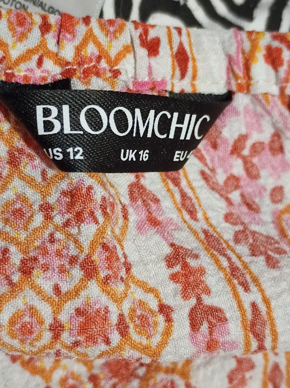 BloomChic Ladies Orange and Fuschia Paisley Off-Shoulder Peasant Top Sz 12 - Picture 5 of 6